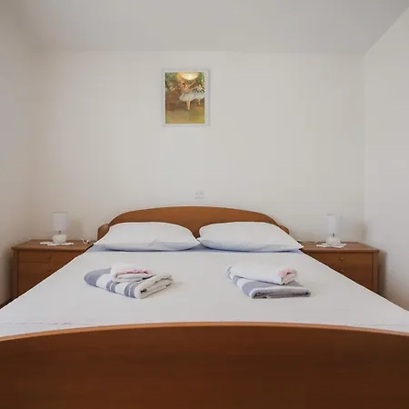 Plava Adria Podstrana * بودْسْتغانا