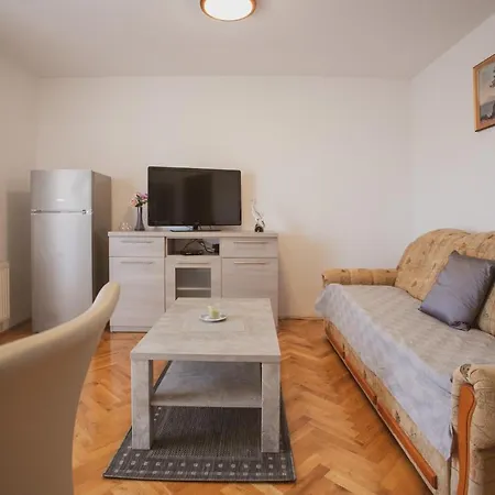 Plava Adria Podstrana بودْسْتغانا